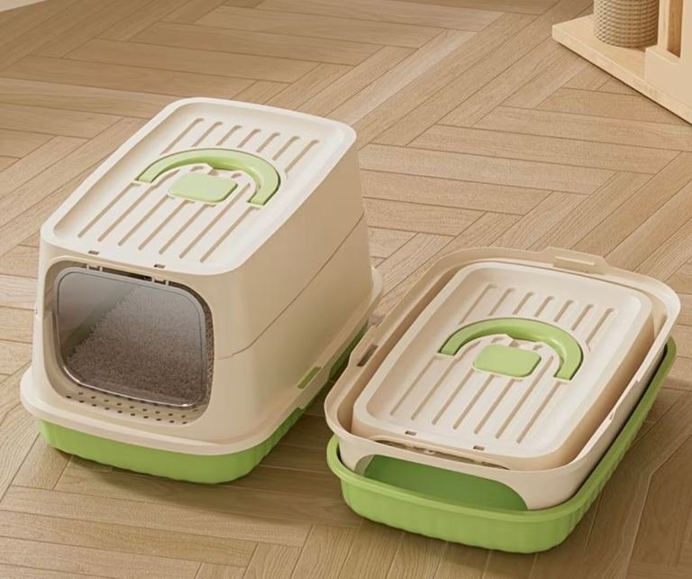Portable Enclosed Cat Litter Box with Handle - Image 2