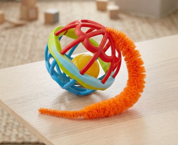 Wiggle Tail Rubber Playing Ball - Image 2